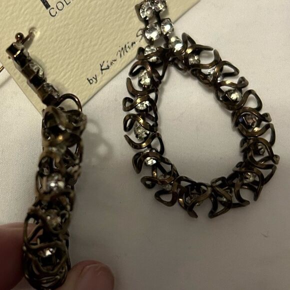 NWT Mai collection Tear Drop metal and rhinestone earrings hook earrings - Picture 4 of 9